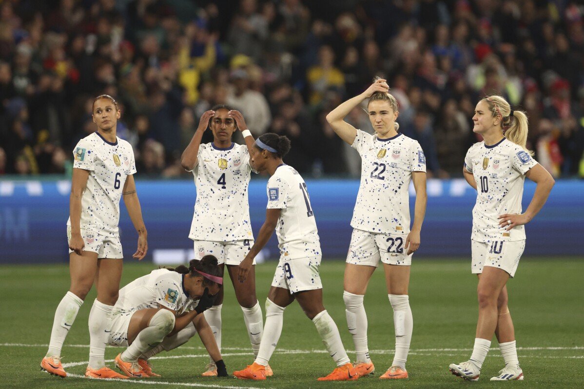 Pasukan bola sepak wanita AS dalam transit menuju Olimpik. Sepanyol berharap dapat membangunkan hasil daripada kemenangan Piala Dunia